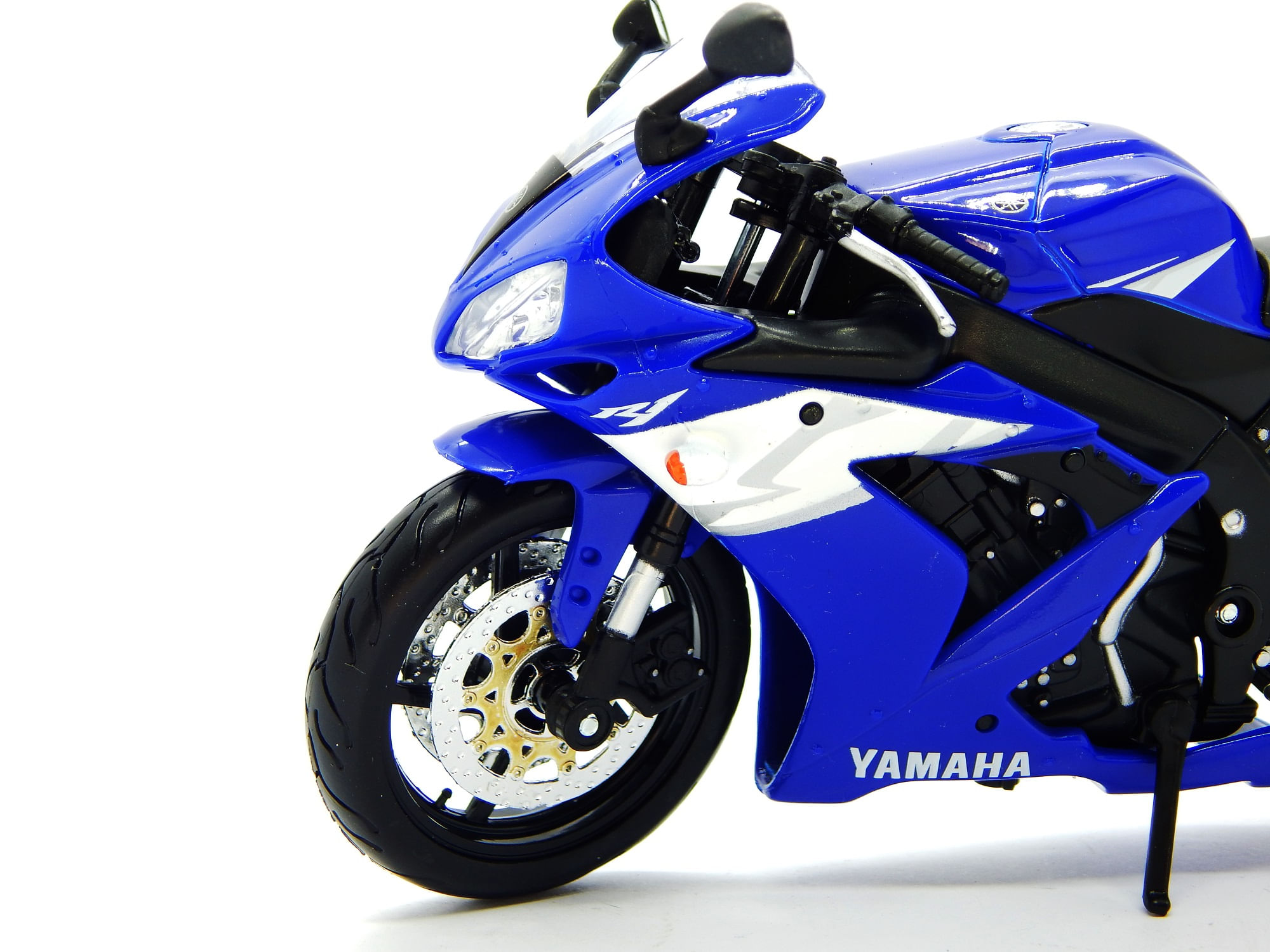 Miniatura de Moto da Yamaha YZ450F Escala 1:18 Maisto