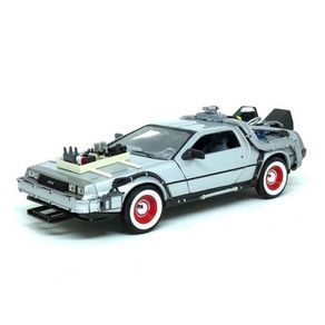 Miniatura-DeLorean-de-Volta-para-o-Futuro-3-1-24-welly-22444-01