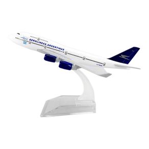 Miniatura-Airplane-Aerolineas-Argentinas-Boeing-747-HB-Toys-1609017-01