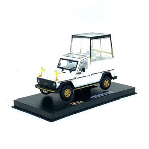 Mercedes-Benz-230-GE-Papamovel-01