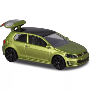 Volkswagen-Golf-GTI-01