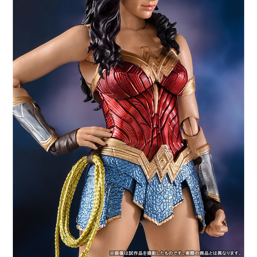 Action Figure Mulher Maravilha 84 S.H. Figuarts Bandai 59195