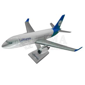 Miniatura-Aviao-De-Madeira-Airbus-A330-Lufthansa