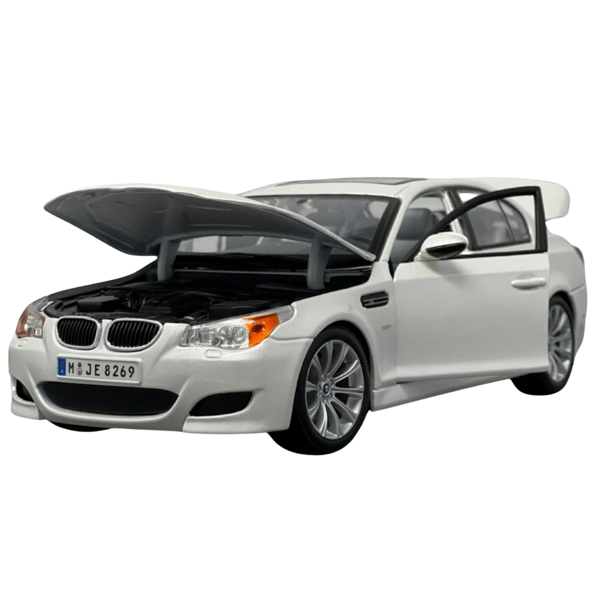 Miniatura Carro BMW M5 Branco 1/18 Maisto 31144 - limahobbies
