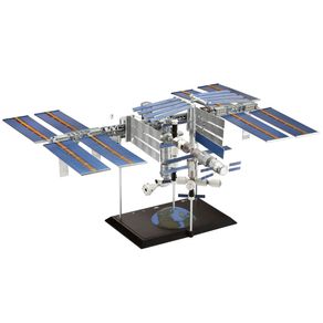 Kit-Plastico-International-Space-Station-ISS-1-144-Revell-05651