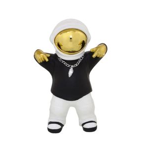 Estatua-Astronauta-MC-Mabruk-728-002