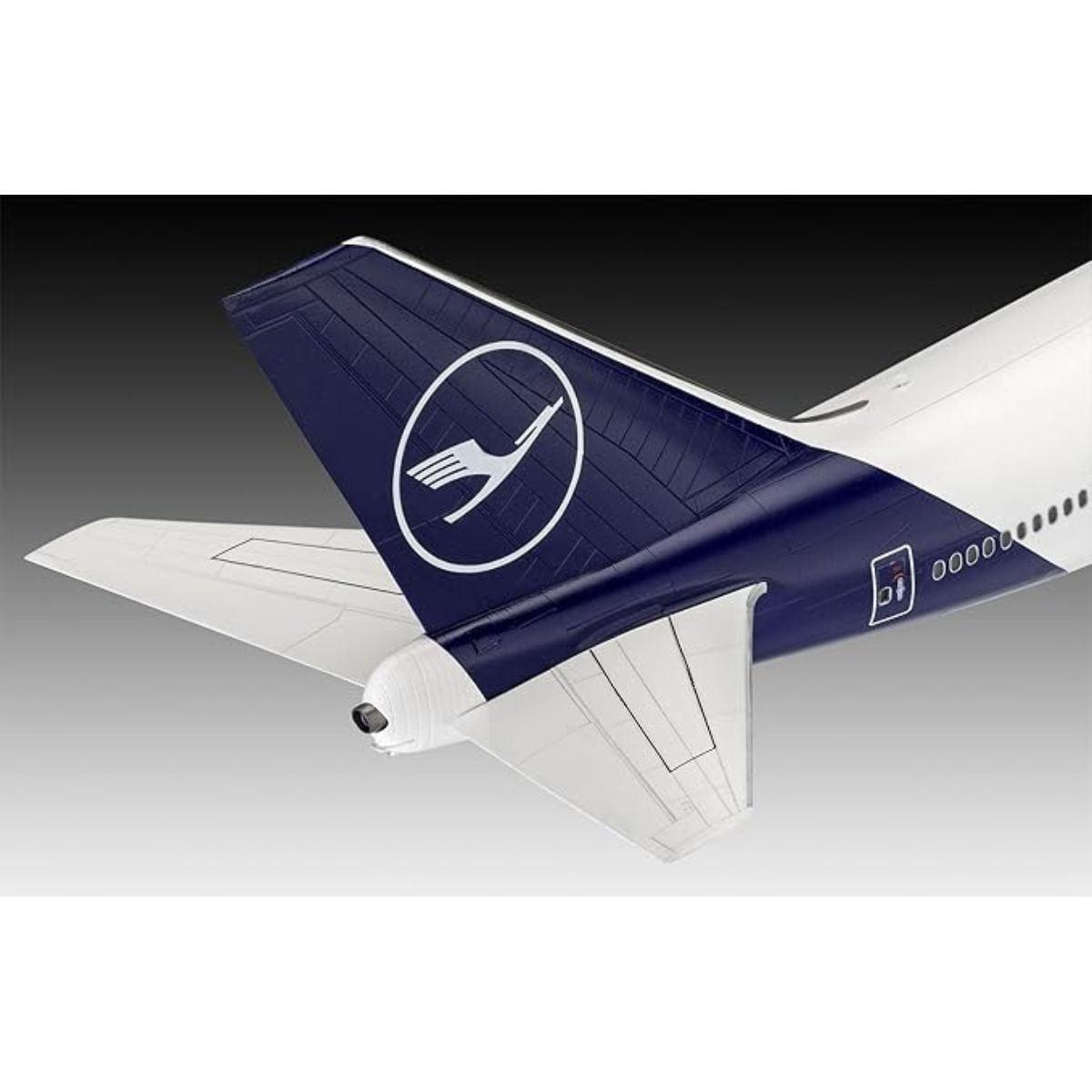 Boeing 747-8 Lufthansa New Livery 1/144 Revell 3891 - limahobbies
