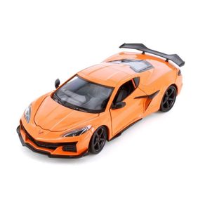 Chevrolet-Corvette-Z-06-1-24-Welly-24120W